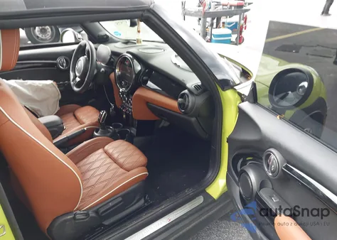 2024 Mini Convertible Cooper S z USA, uszkodzony, nr VIN WMW43DL01R3R74591